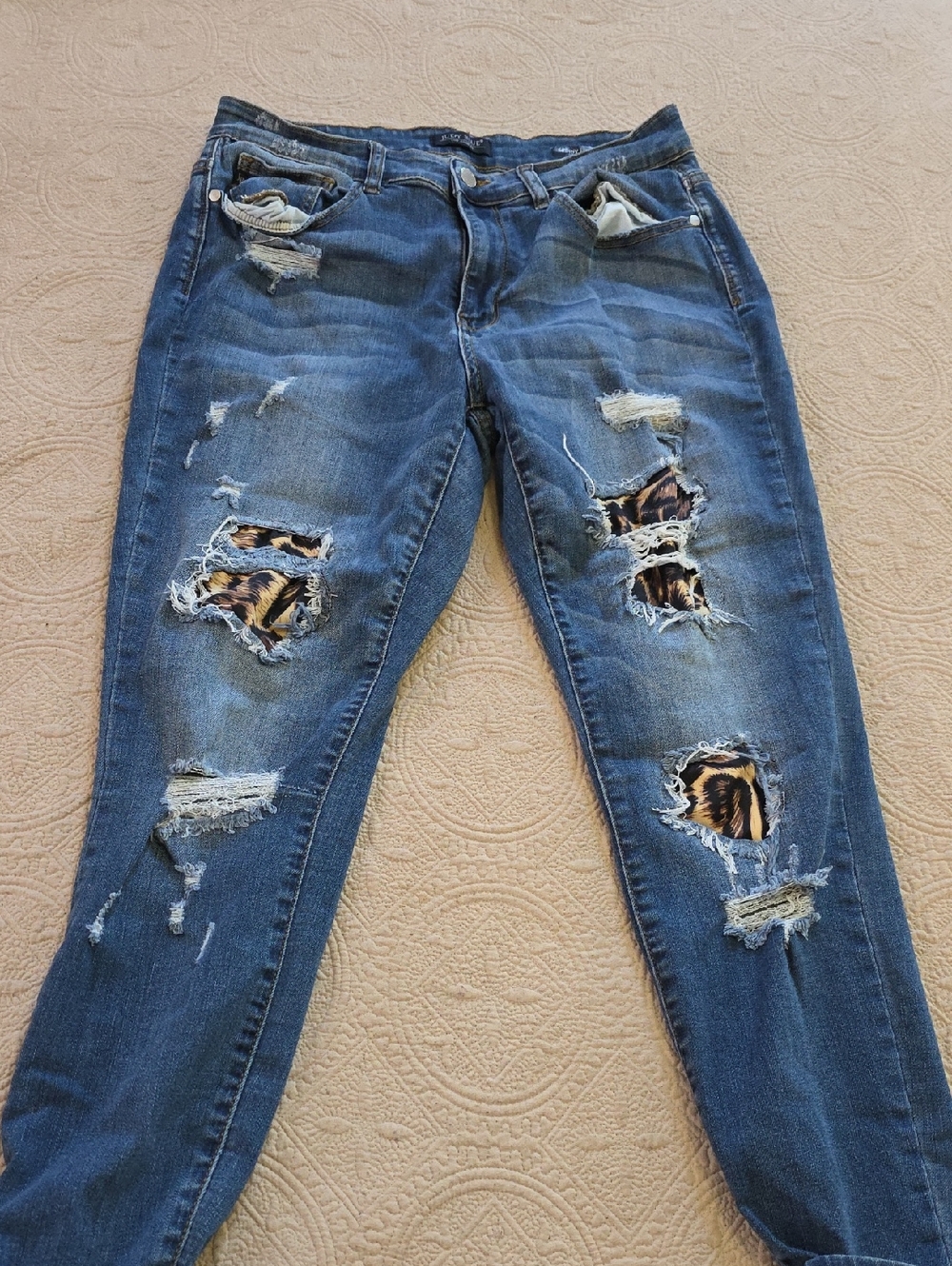 Judy Blue Distressed Skinny Jeans with Leopard Backing (J505)